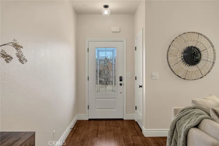 Greet Family & Friends to Your Beautiful Home..!