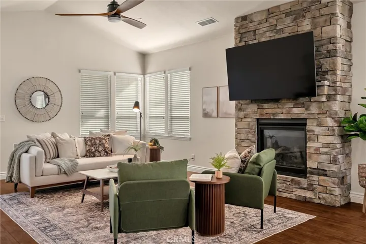 Cozy Entertaining Area and Fireplace!