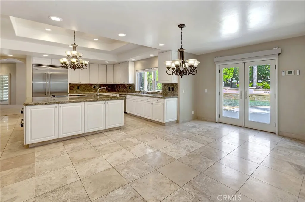 Huge Kitchen, access to patio