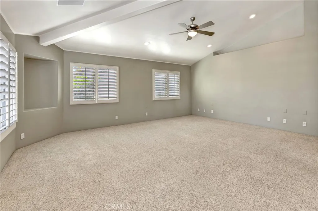 Primary Bedroom - carpet wrinkles AI-removed