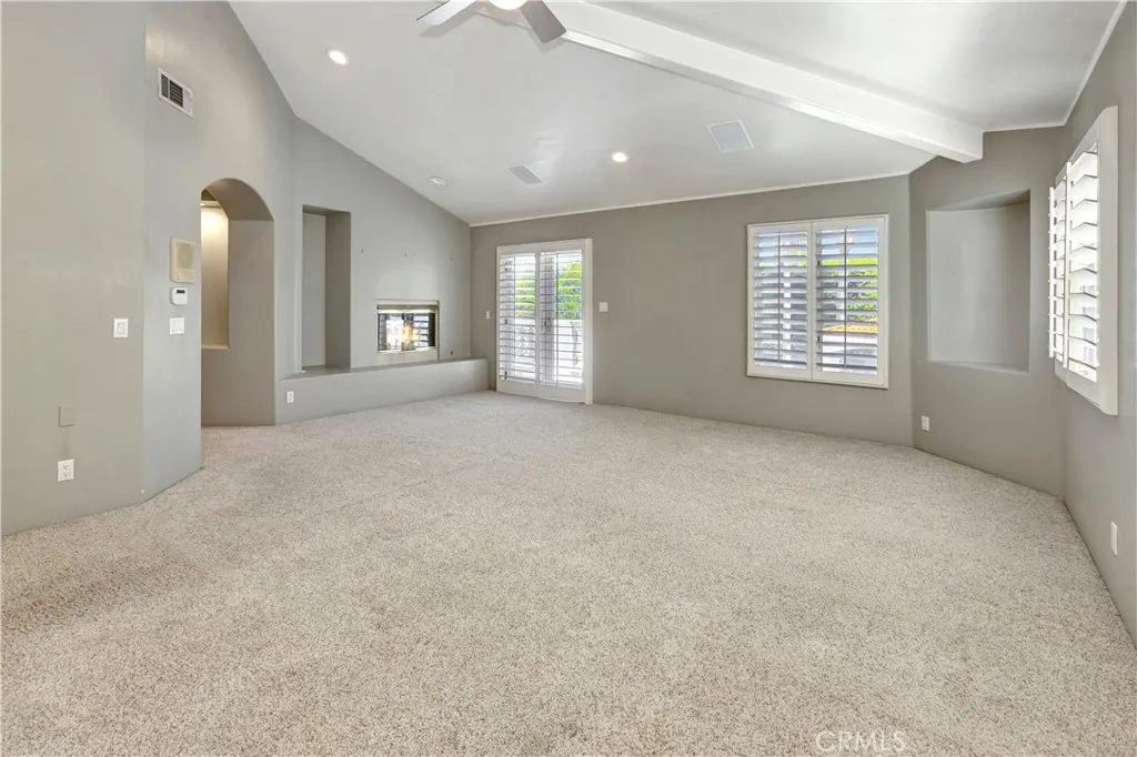 Primary Bedroom - carpet wrinkles AI-removed