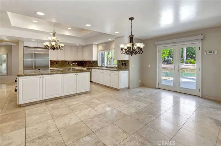 Huge Kitchen, access to patio