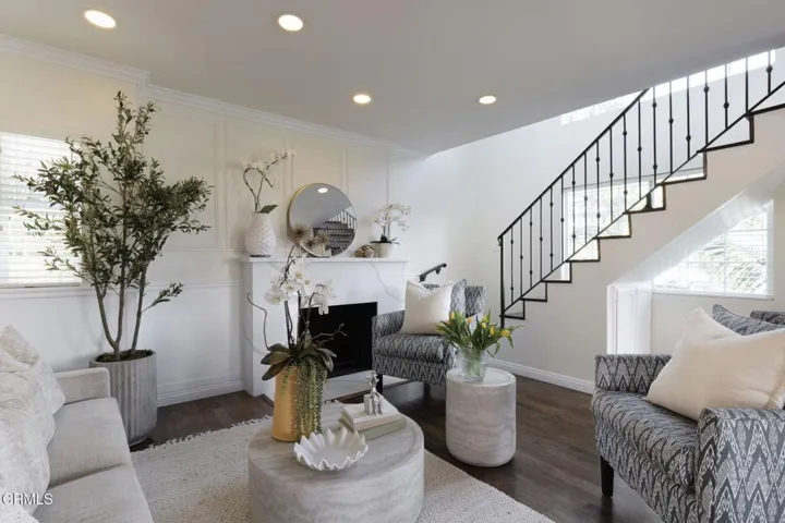 9-web-or-mls-2354 Laverna Ave by Pierre