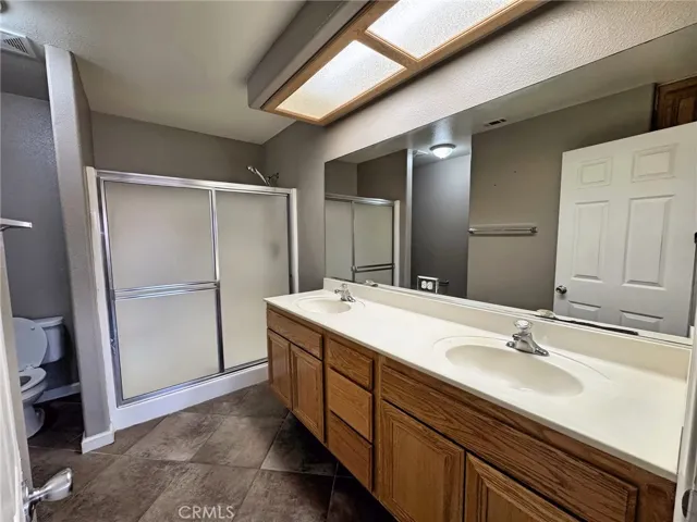 Double Sinks and lots of counter space in Master Bath