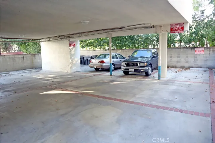 11100 Camarillo Street, West Toluca Lake, California 91602