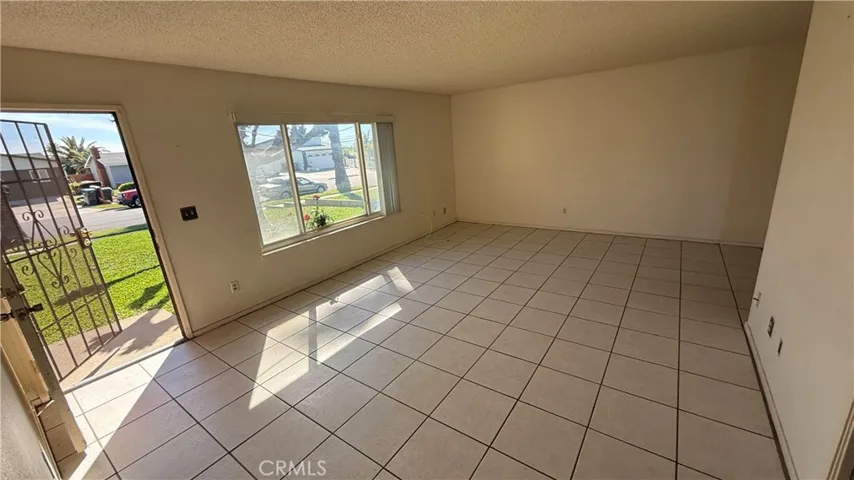 Original picture of living room
