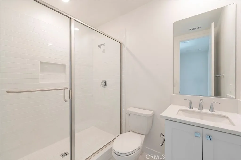 Secondary bathroom on uppper level