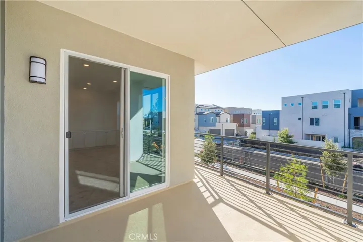 Balcony on 2nd level