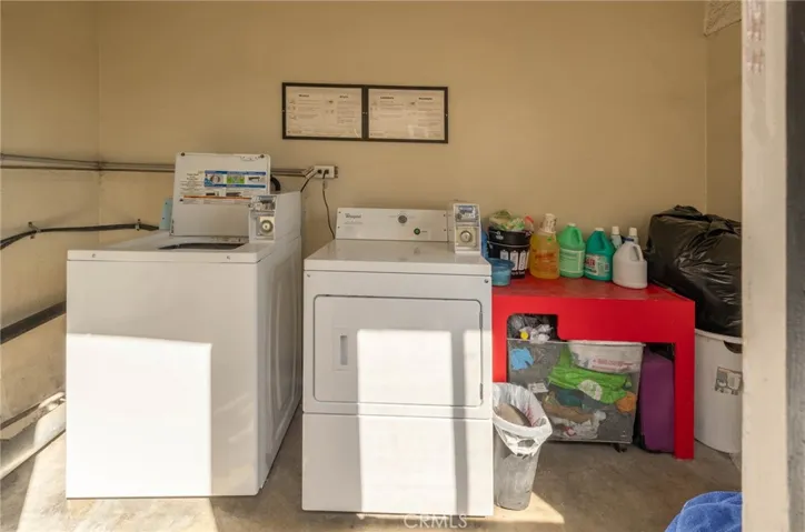Newer coin-operated washer & dryer included