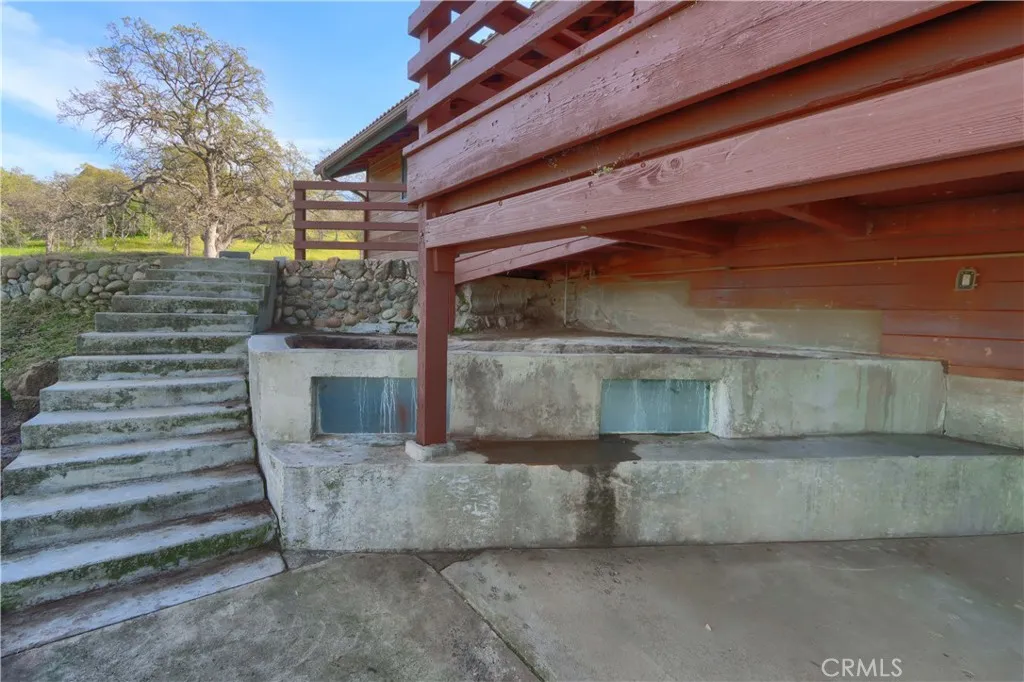 Steps to the Koi Pind
