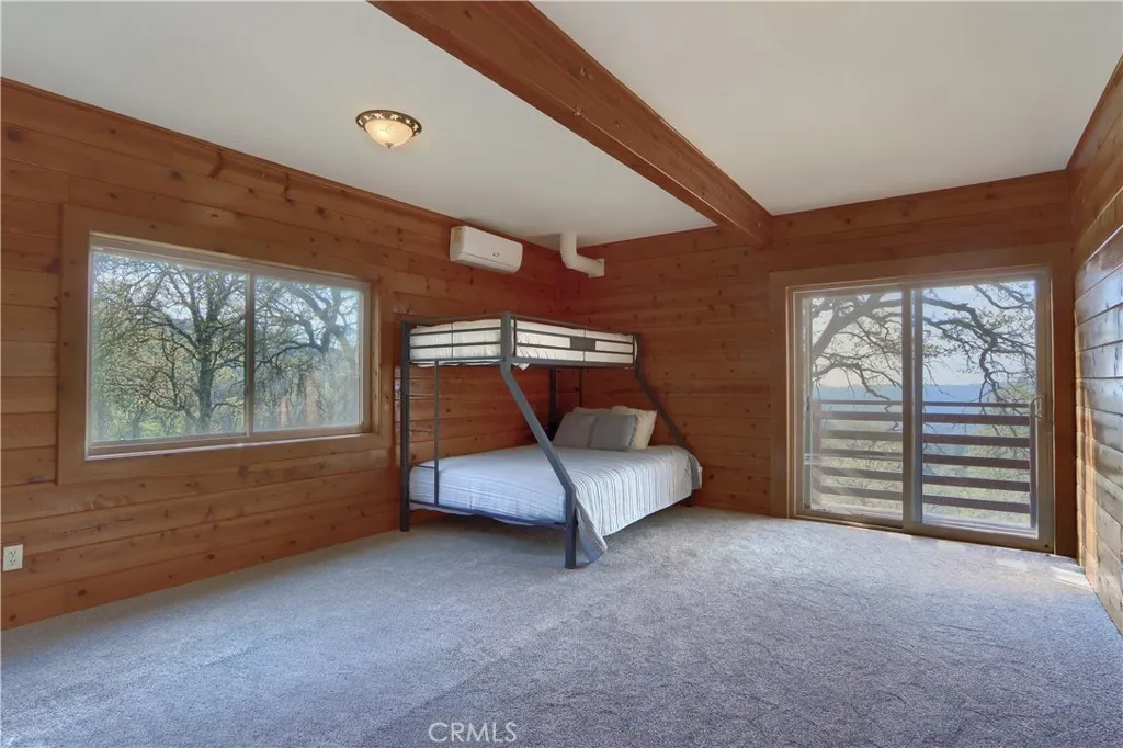 Large Downstairs Bed 4