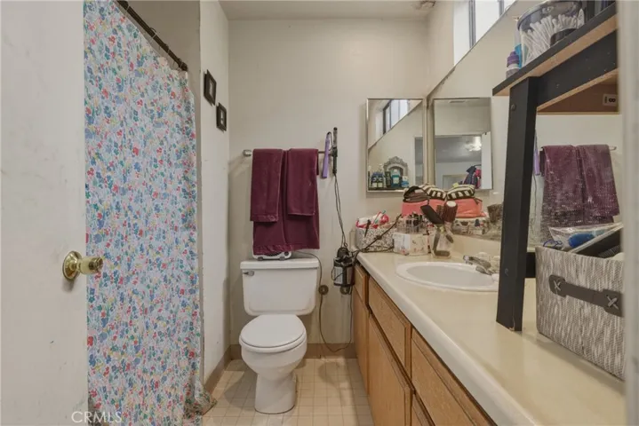 Unit #2 - Primary bathroom