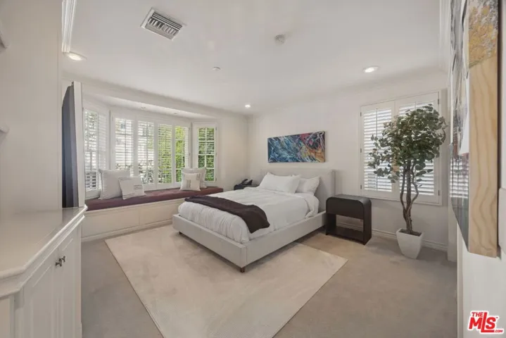 3833 Goodland Avenue, Studio City, California 91604