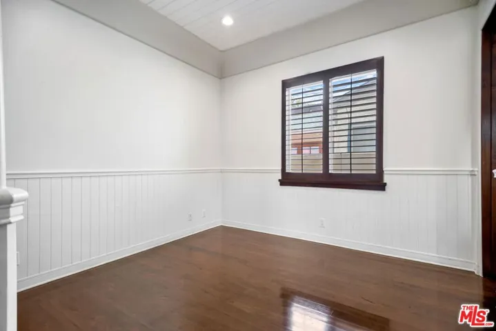Spacious Bedroom Downstairs