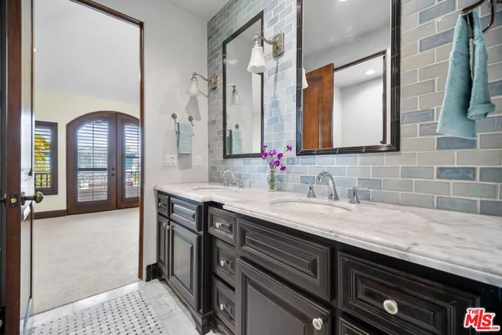 Jack & Jill Bathroom