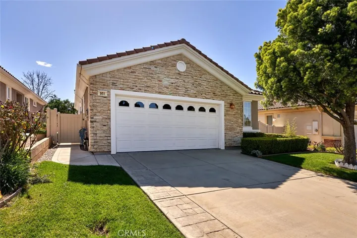 951 Essex, Beaumont, California 92223