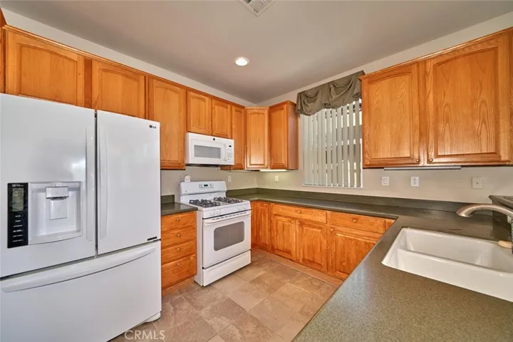 951 Essex, Beaumont, California 92223