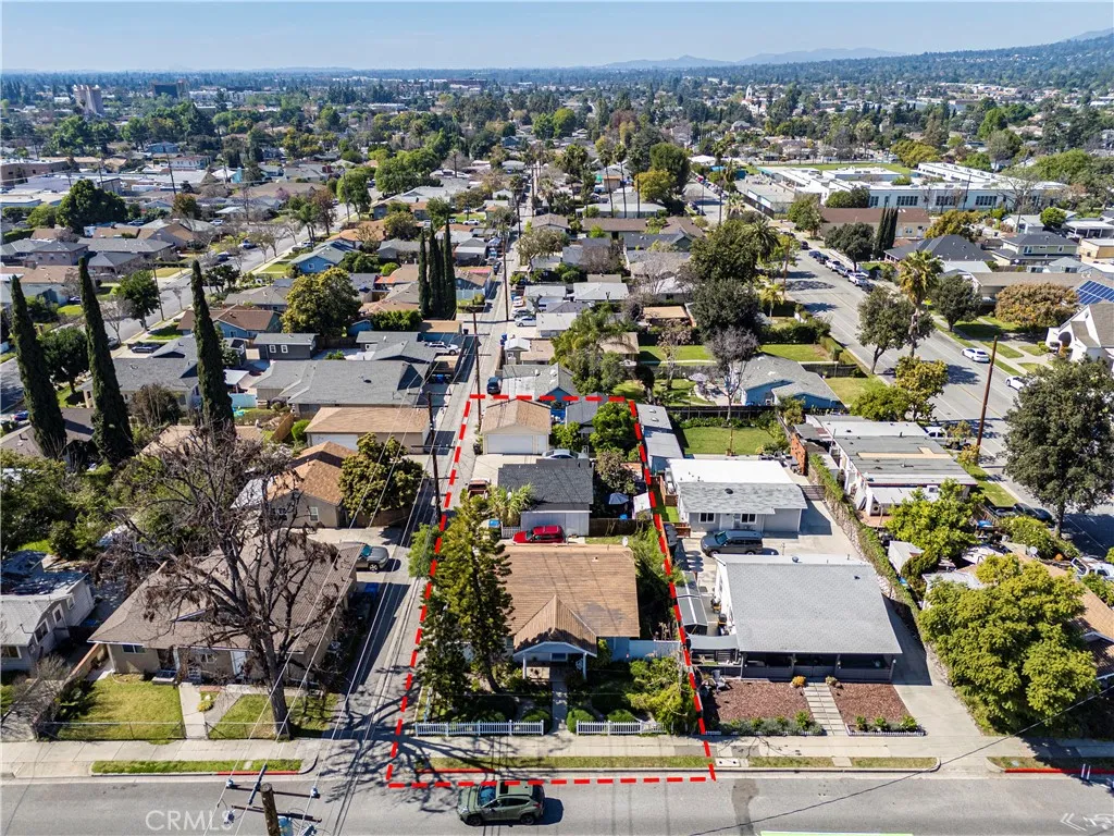 Outline of triplex lot looking West