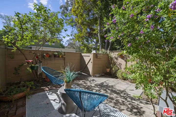 5345 Village, Los Angeles, California 90016