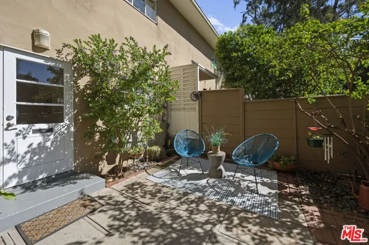 5345 Village, Los Angeles, California 90016