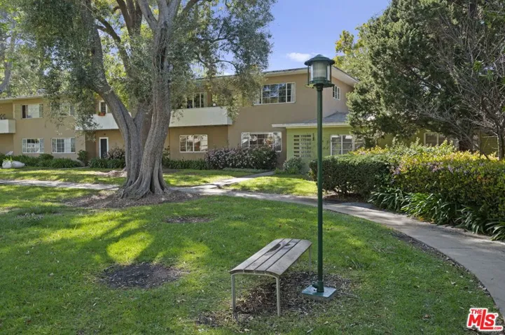 5345 Village, Los Angeles, California 90016