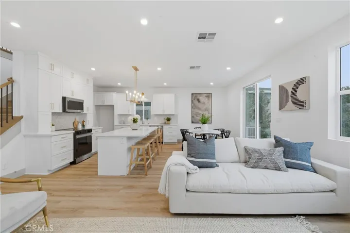 Interior photo of model home with same floor plan. Finishes may vary.