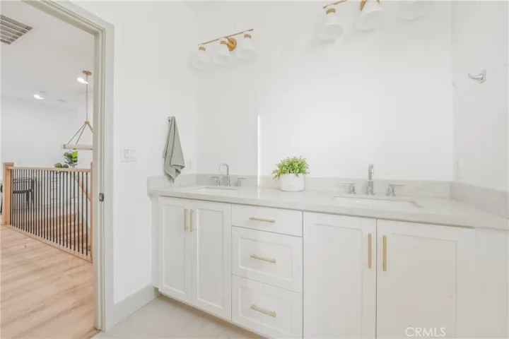Interior photo of model home with same floor plan. Finishes may vary.