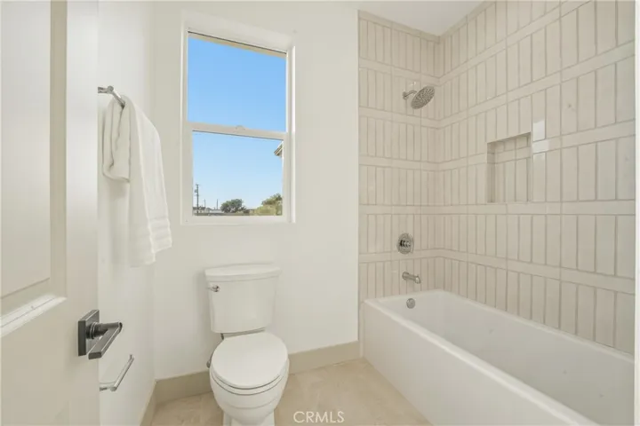 Interior photo of model home with same floor plan. Finishes may vary.