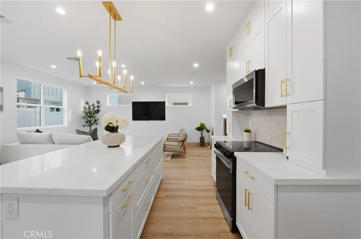 Interior photo of model home with same floor plan. Finishes may vary.
