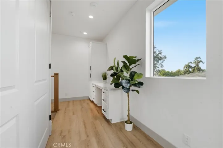Interior photo of model home with same floor plan. Finishes may vary.