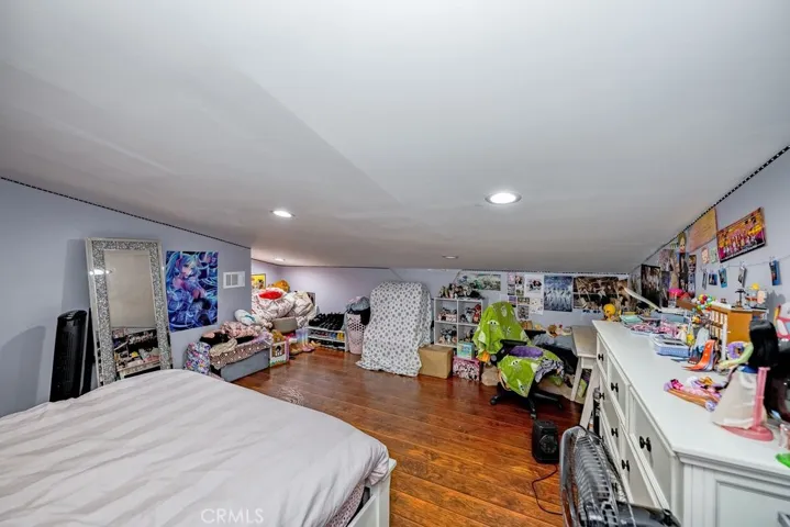6834 Quinton Lane, Tujunga, California 91042