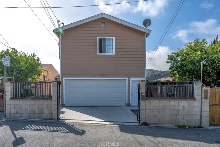 6834 Quinton Lane, Tujunga, California 91042