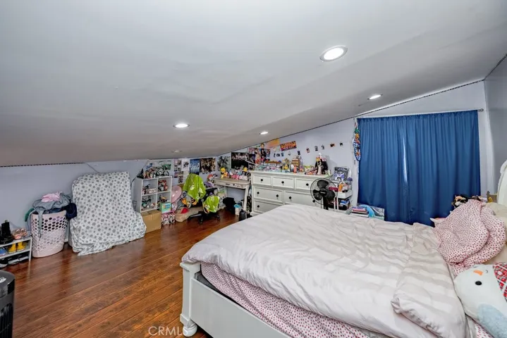 6834 Quinton Lane, Tujunga, California 91042