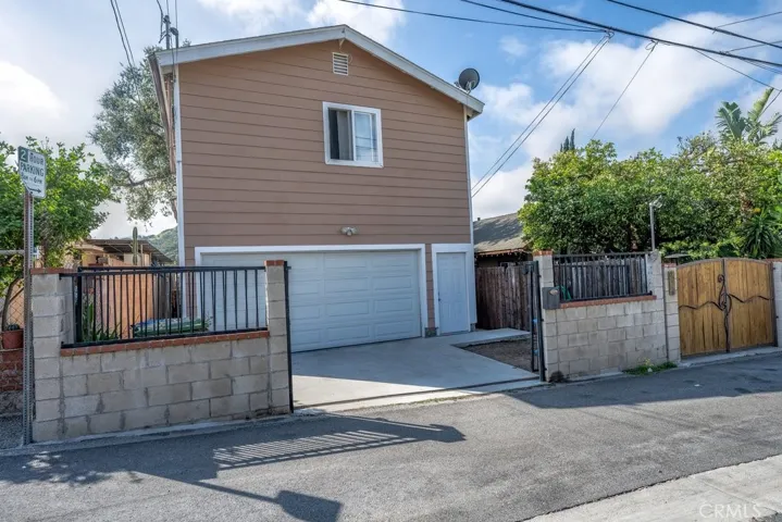 6834 Quinton Lane, Tujunga, California 91042