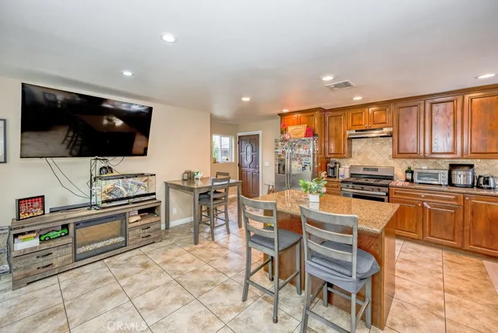 6834 Quinton Lane, Tujunga, California 91042