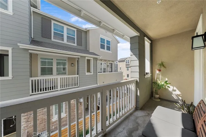 2nd floor balcony