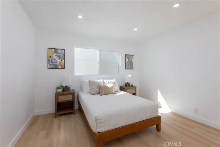 Middle bedroom