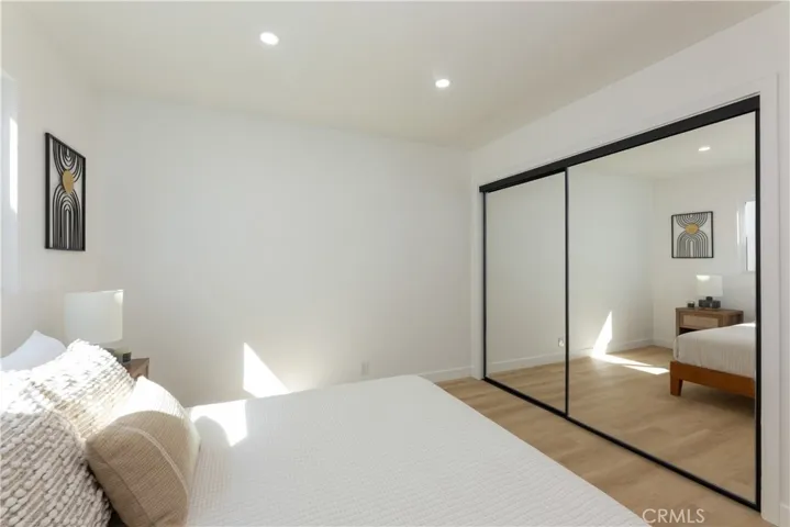 Middle bedroom