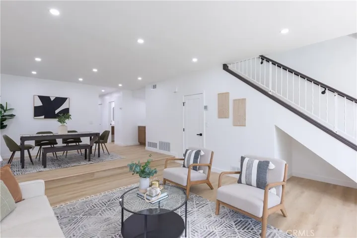 4" recessed LED lighting throughout