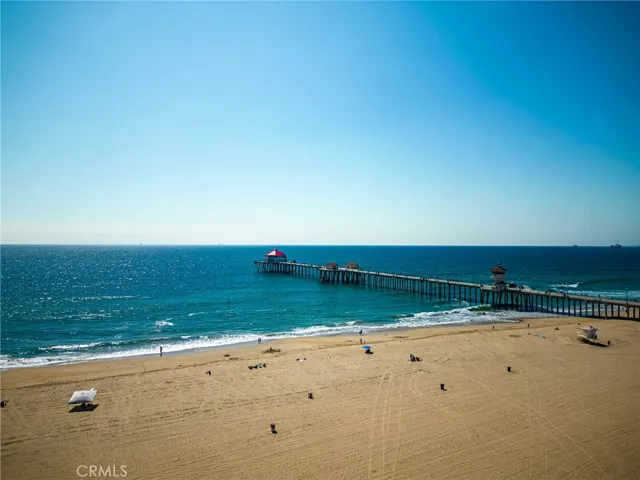 Nearby beach and dog beach