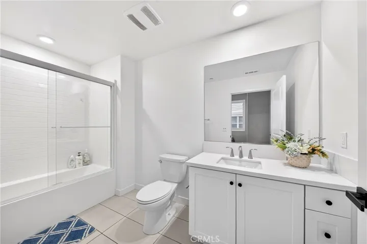 381 Bellver, Lake Forest, California 92630