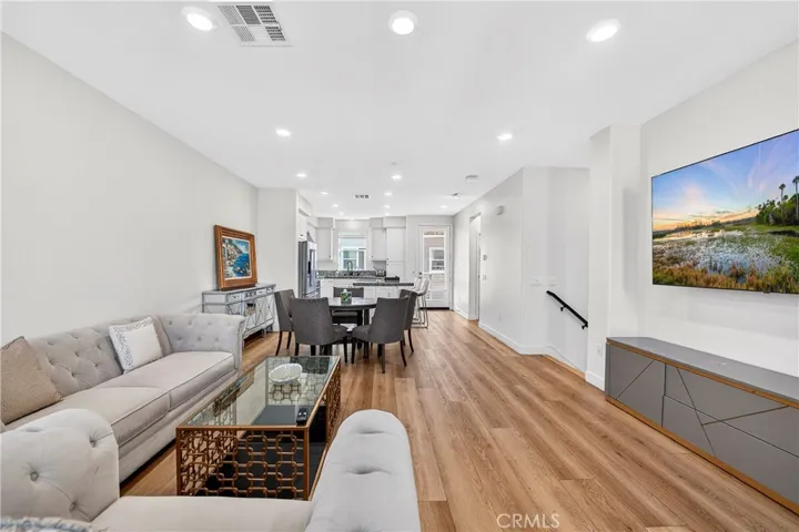 381 Bellver, Lake Forest, California 92630