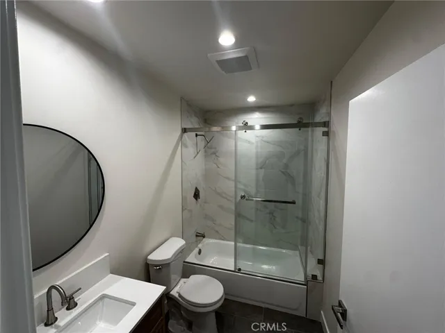 15950 Cohasset, Van Nuys, California 91406