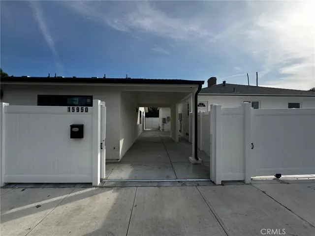 15950 Cohasset, Van Nuys, California 91406