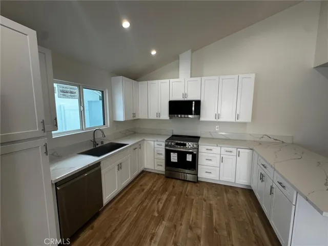 15950 Cohasset, Van Nuys, California 91406