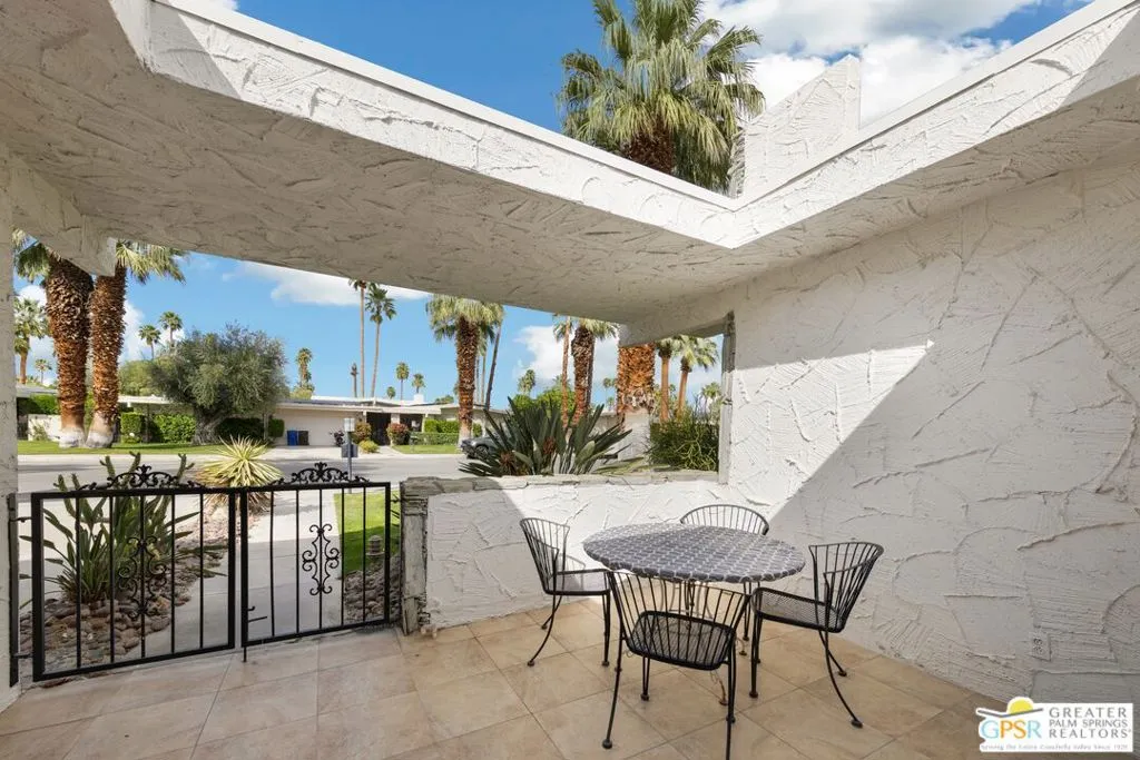 Entry Patio