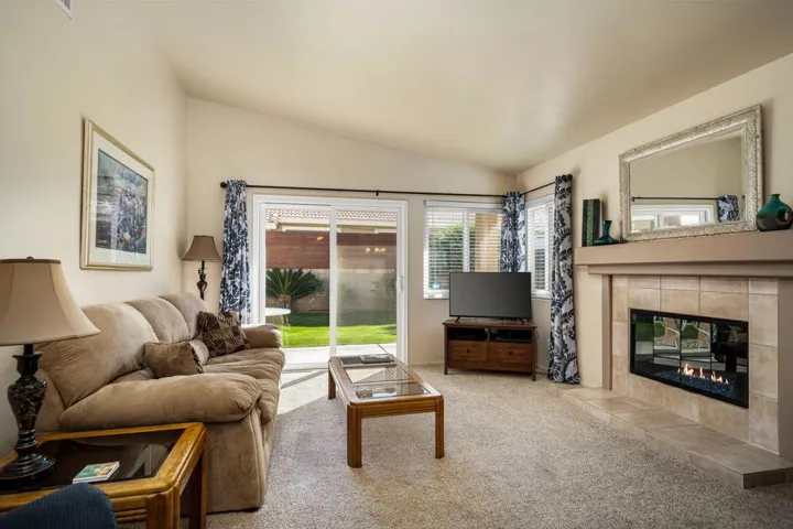 22-web-or-mls-ACBiscayne_OPMG_0326_022