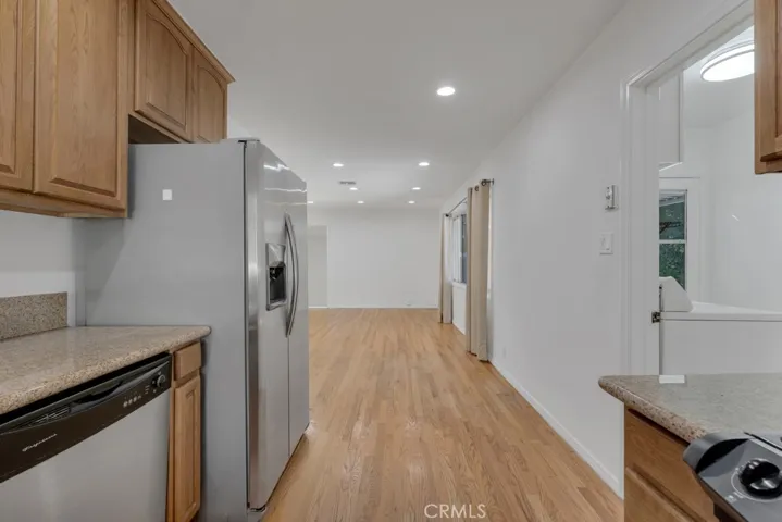 17435 Burma, Encino, California 91316