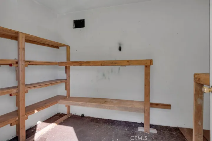 17435 Burma, Encino, California 91316