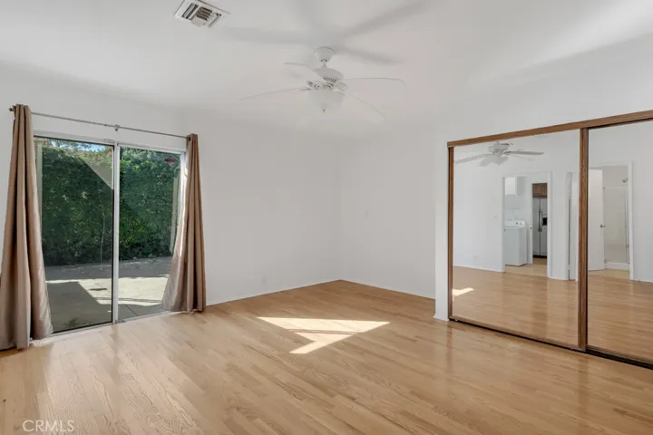 17435 Burma, Encino, California 91316